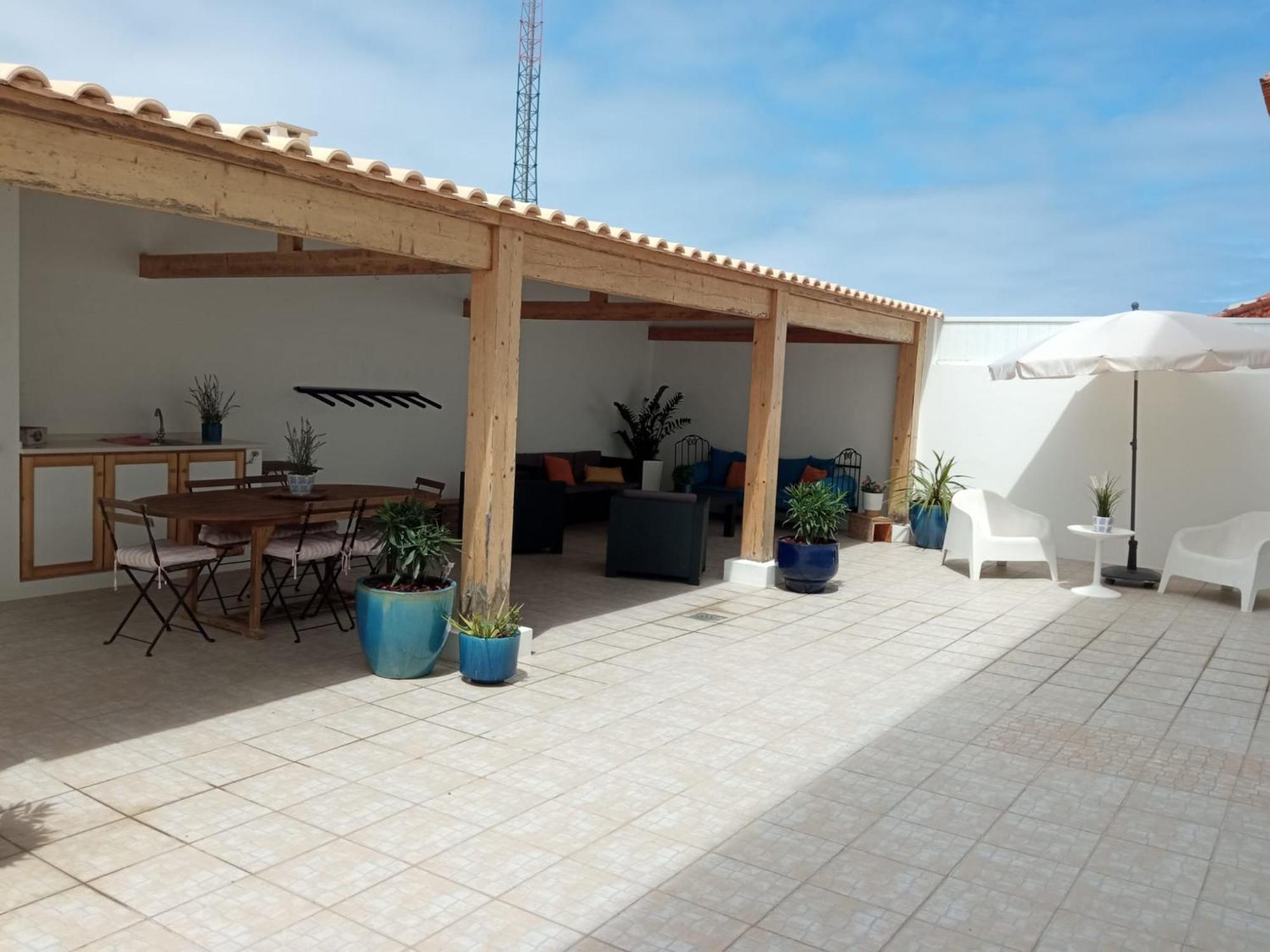 White Guest House Peniche Luaran gambar